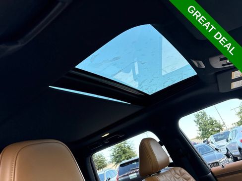 Used 2025 Nissan Armada Platinum Reserve AWD/4WD image 16