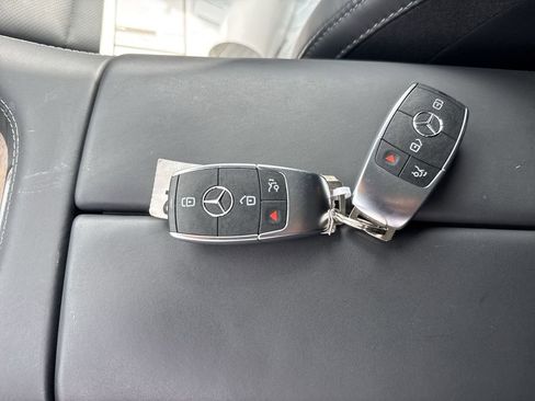 Used 2024 Mercedes-Benz GLS 580 4MATIC image 37