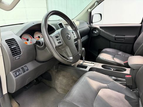 Used 2015 Nissan Xterra PRO-4X w/ Pro-4x Leather Package image 12