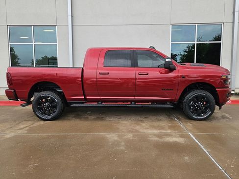 New 2026 RAM 2500 Laramie AWD/4WD image 2