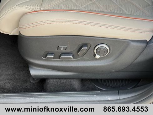 Used 2026 Genesis GV70 3.5T Sport Prestige image 11