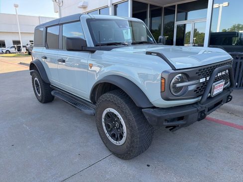 Used 2022 Ford Bronco Badlands w/ Sasquatch Package AWD/4WD image 4