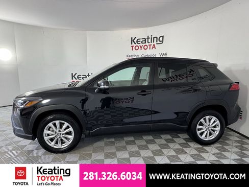 Certified 2023 Toyota Corolla Cross LE FWD image 9