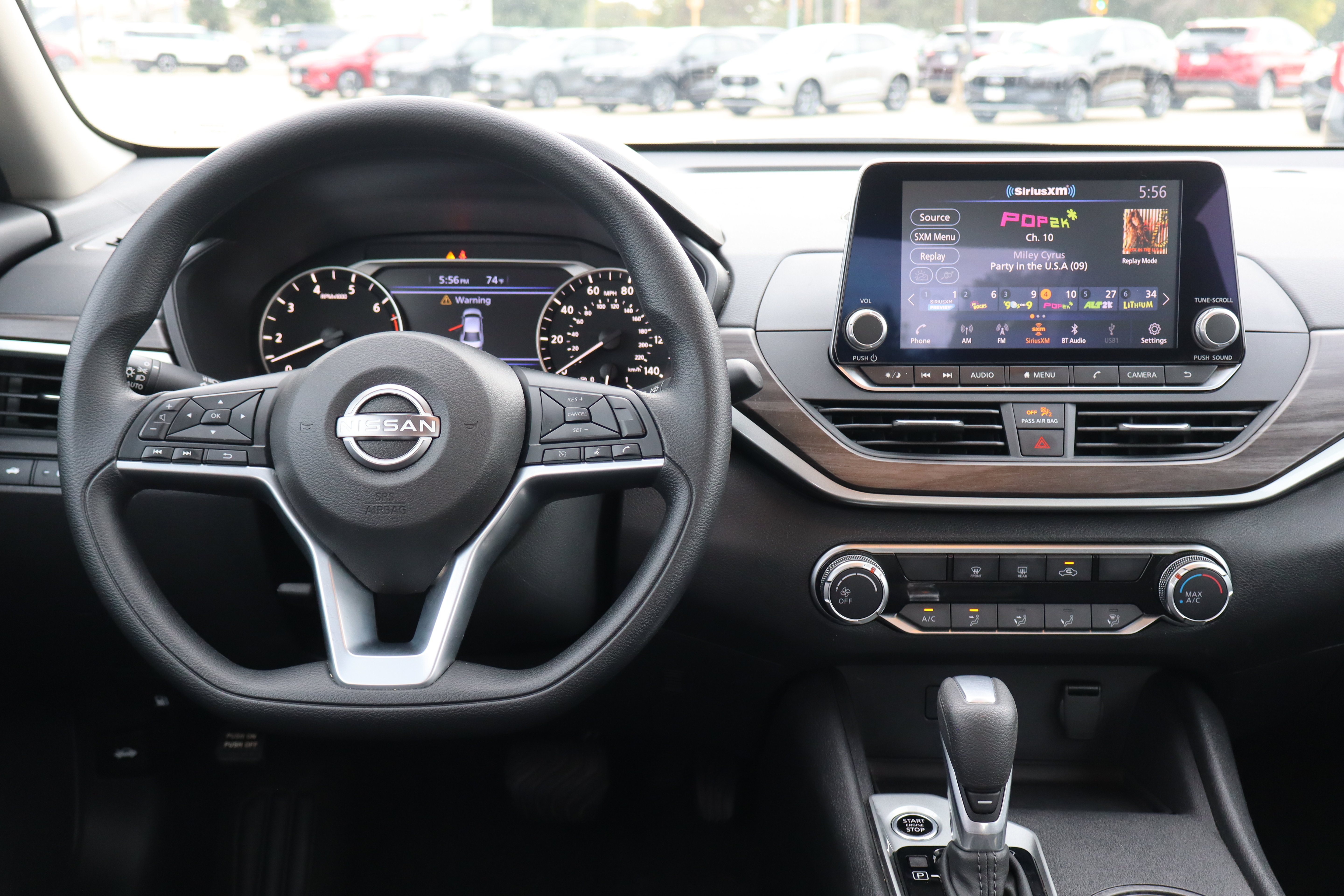 Used 2025 Nissan Altima 2.5 SV FWD image 13