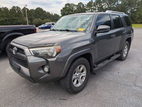Used 2017 Toyota 4Runner SR5 RWD image 2