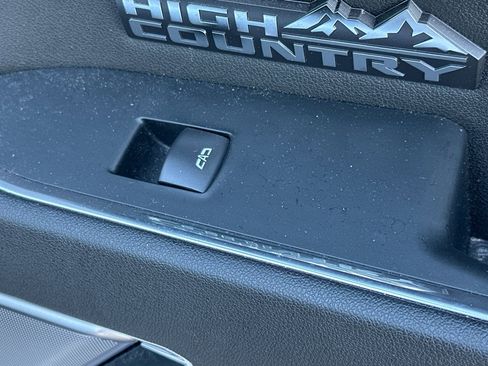 Used 2025 Chevrolet Silverado 1500 High Country w/ Technology Package image 21