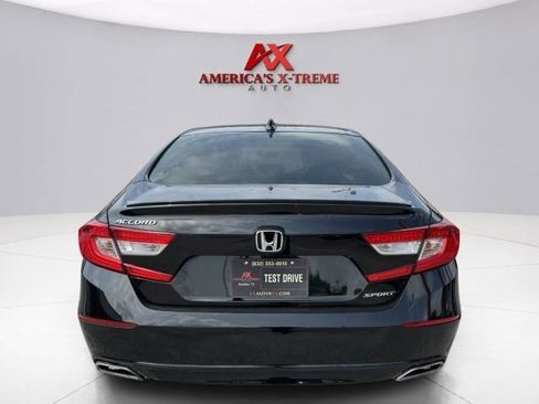 Used 2018 Honda Accord Sport image 4