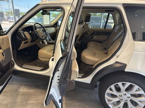 Used 2018 Land Rover Range Rover HSE AWD/4WD image 16