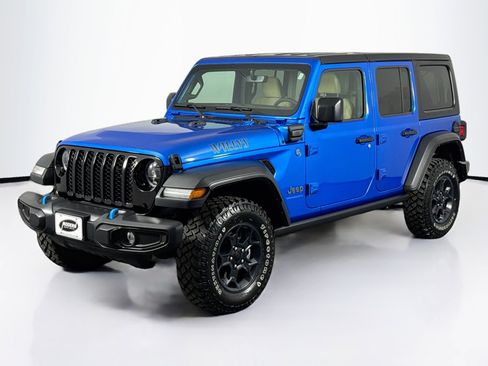 Used 2023 Jeep Wrangler Unlimited w/ Cold Weather Group AWD/4WD image 6