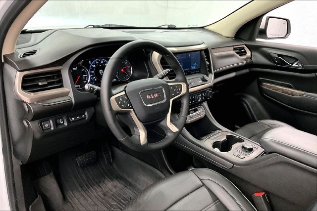 Used 2023 GMC Acadia Denali w/ Trailering Package AWD/4WD image 16