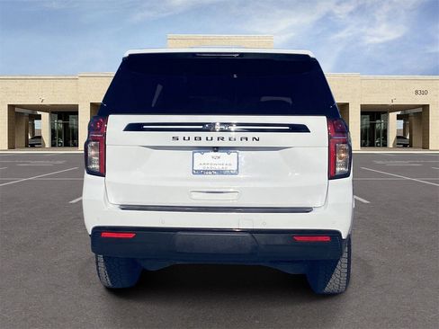 Used 2023 Chevrolet Suburban Z71 w/ Luxury Package image 6