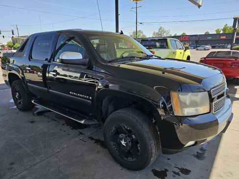 Used 2007 Chevrolet Avalanche LT w/ LT Preferred Equipment Group AWD/4WD image 23