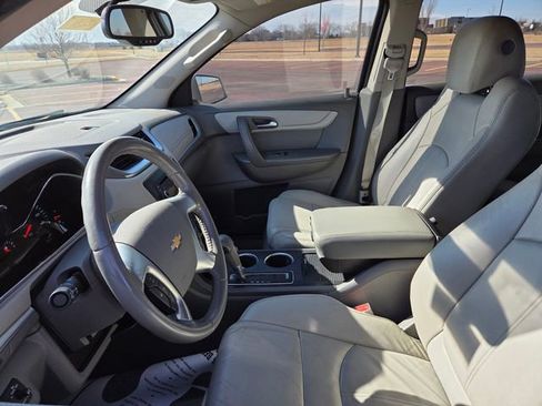 Used 2015 Chevrolet Traverse LT AWD/4WD image 13