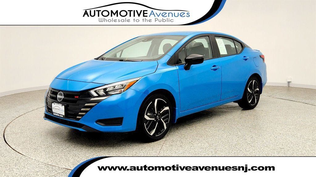 Used 2025 Nissan Versa SR w/ Trunk Package FWD image 1