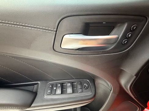 Used 2022 Dodge Charger R/T w/ Plus Group RWD image 30
