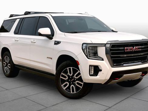 Used 2021 GMC Yukon XL AT4 w/ AT4 Premium Package AWD/4WD image 2