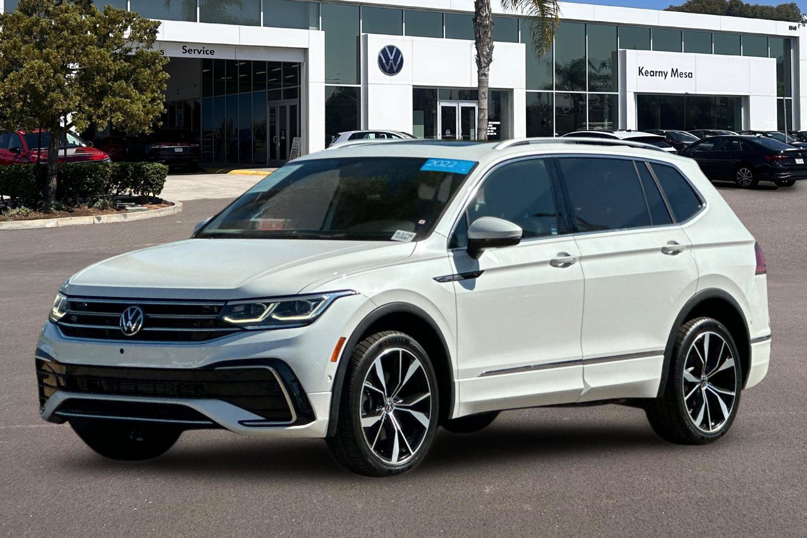 Used 2022 Volkswagen Tiguan SEL R-Line AWD/4WD image 8