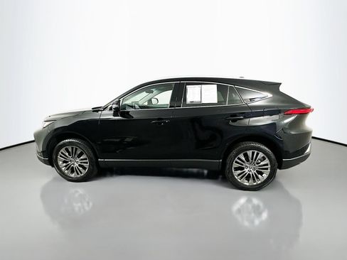 Used 2023 Toyota Venza XLE AWD/4WD image 4