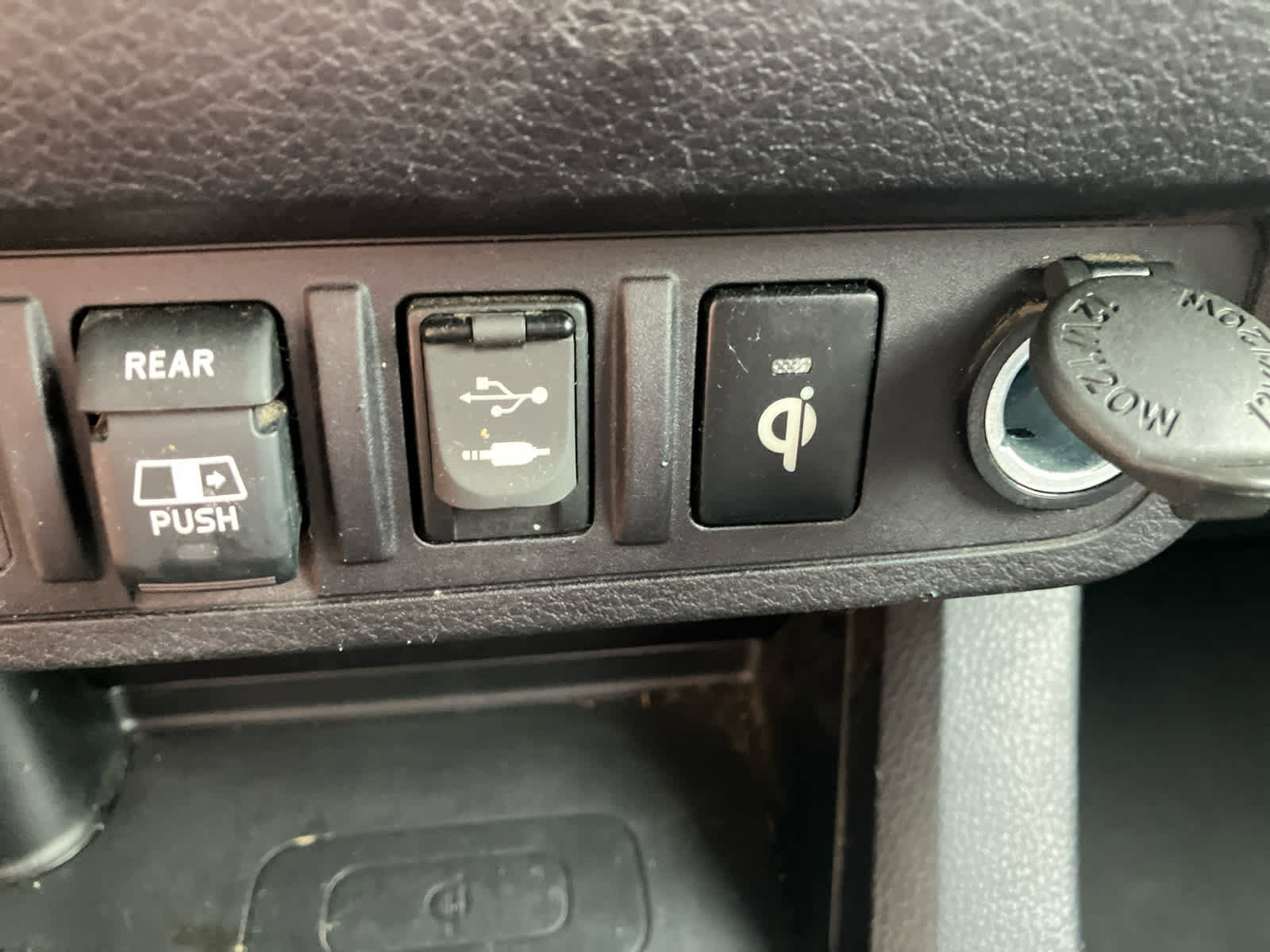 Used 2018 Toyota Tacoma TRD Off-Road AWD/4WD image 27