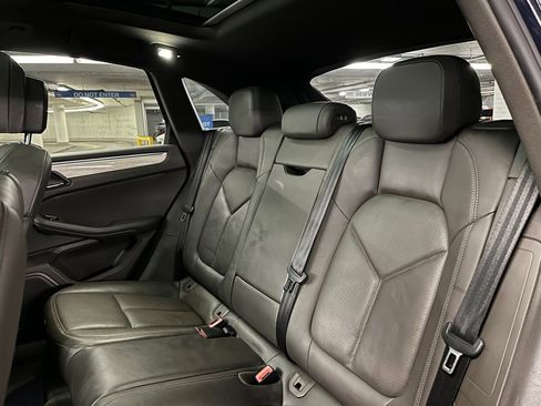 Used 2017 Porsche Macan S image 22