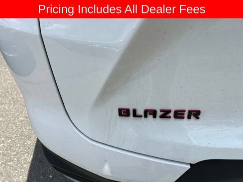 Used 2023 Chevrolet Blazer LT w/ Convenience Package FWD image 5