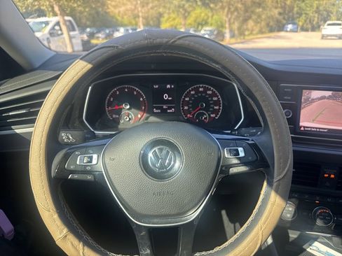 Used 2021 Volkswagen Jetta image 30