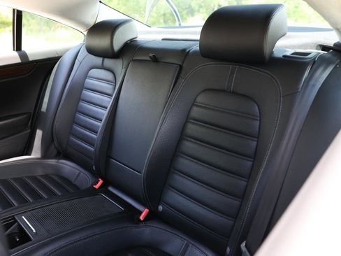 Used 2012 Volkswagen CC Lux FWD image 8