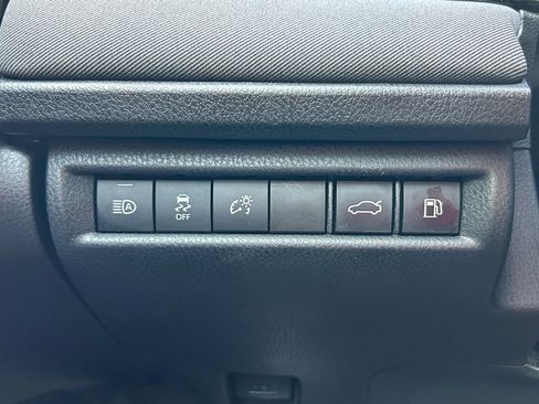 Used 2025 Toyota Camry LE image 21