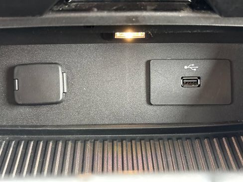 Used 2016 Ford F150 XLT w/ Equipment Group 301A Mid AWD/4WD image 10