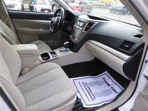 Used 2013 Subaru Outback 2.5i Premium w/ All-Weather Pkg image 17