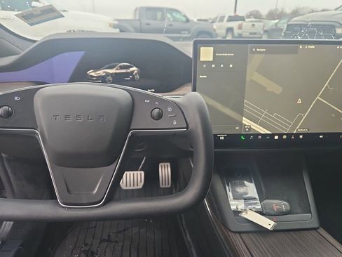 Used 2021 Tesla Model S Plaid image 4