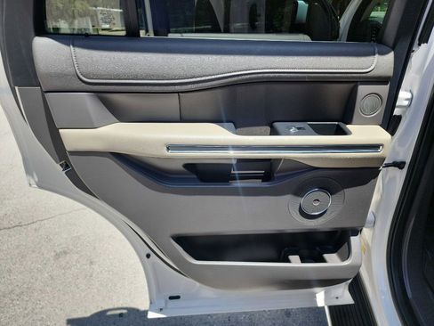 Used 2019 Ford Expedition XLT w/ Equipment Group 202A image 33