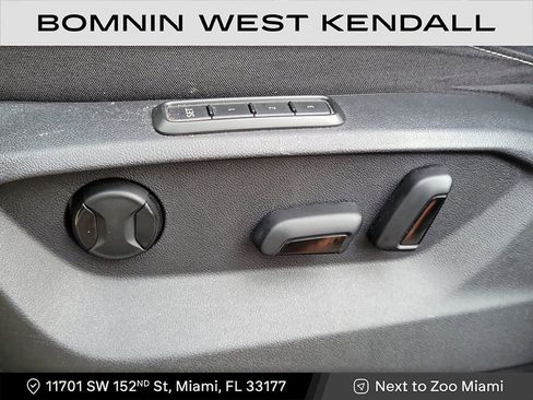 Used 2022 Volkswagen Atlas SEL image 12