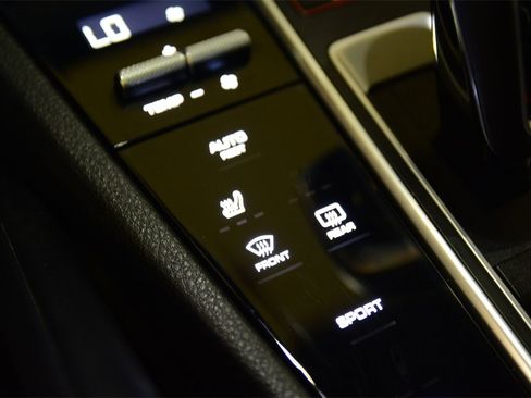 Used 2019 Porsche Cayenne image 27