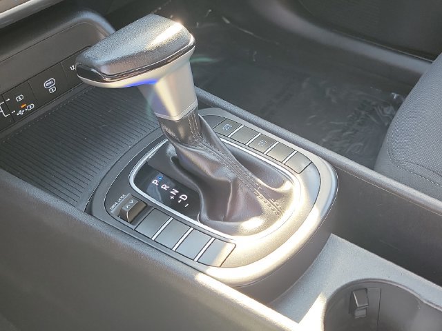 Used 2024 Hyundai Kona SEL FWD image 16