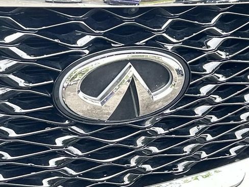 Used 2023 INFINITI QX60 Luxe w/ Performance Audio Package AWD/4WD image 11