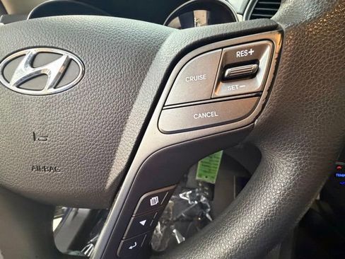 Used 2018 Hyundai Santa Fe SE AWD/4WD image 20