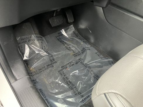 Certified 2023 Honda Pilot Elite image 18