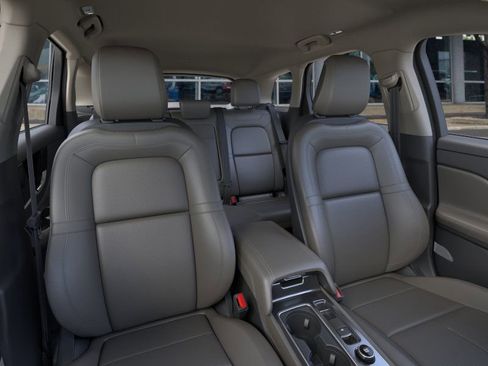 Used 2026 Lincoln Corsair Premiere image 10