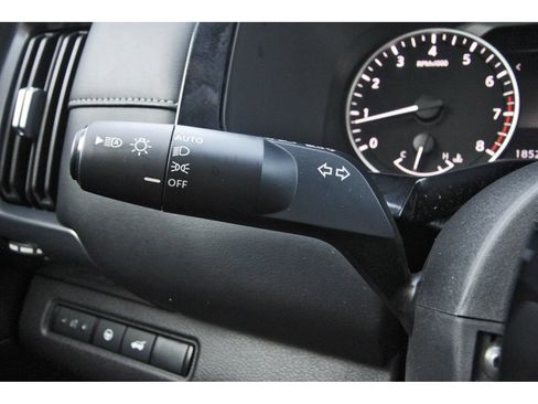 Certified 2025 Nissan Pathfinder SL FWD image 21