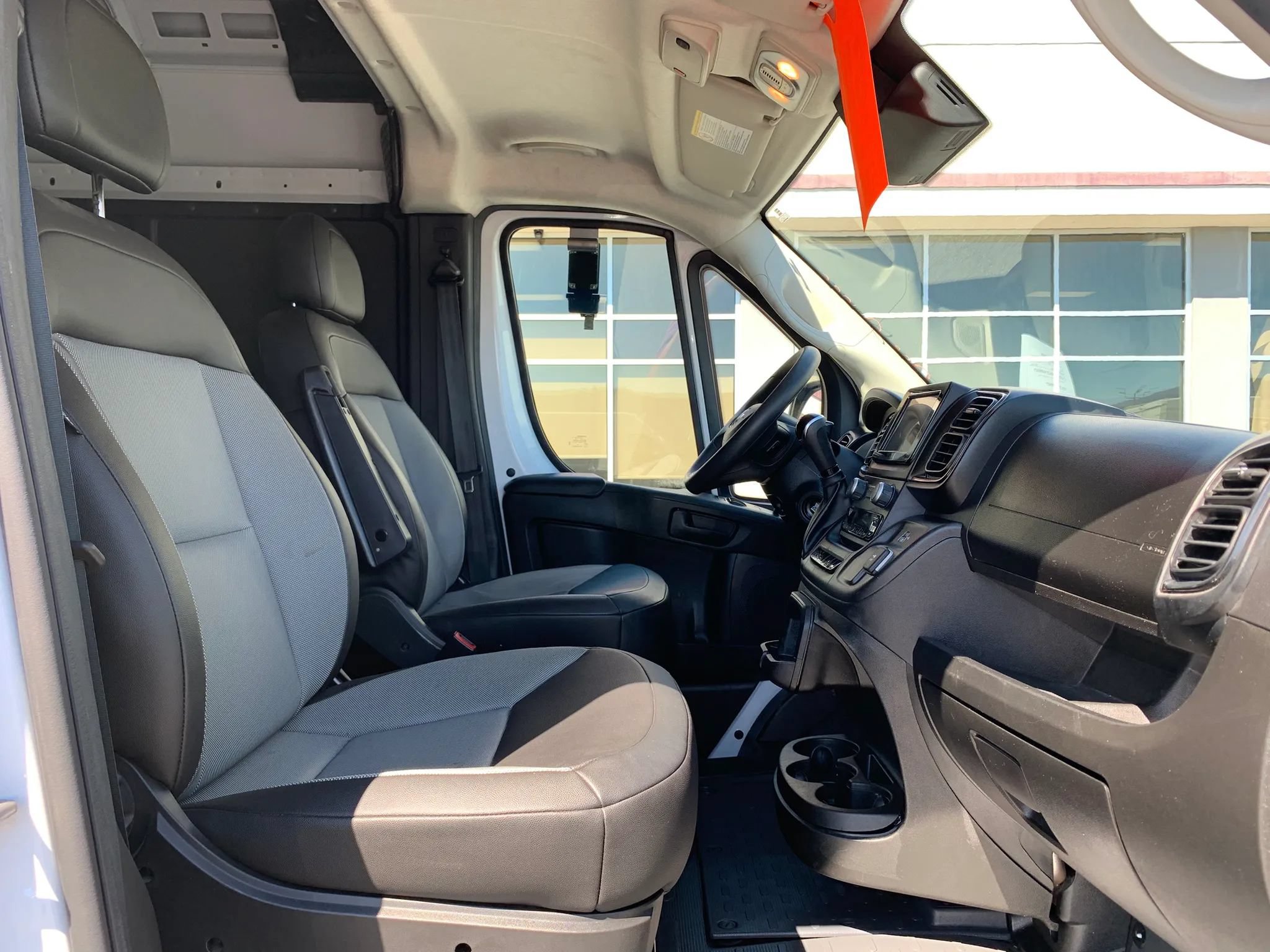 Used 2025 RAM ProMaster 2500 w/ Convenience Group FWD image 21