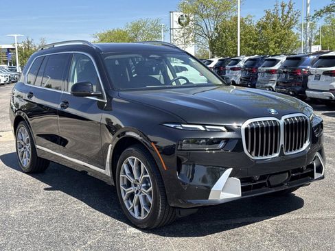 Used 2026 BMW X7 xDrive40i AWD/4WD image 3