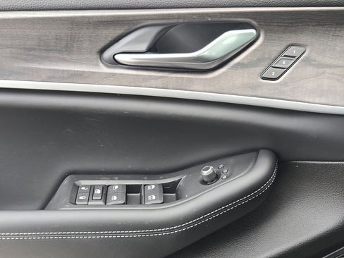 New 2025 Jeep Grand Cherokee Limited w/ Luxury Tech Group II image 18