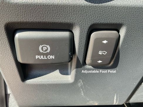 Used 2023 Ford F150 Lariat w/ Equipment Group 502A High image 11