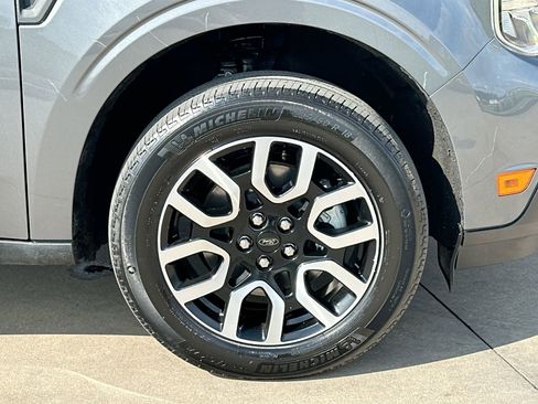 Used 2022 Ford Maverick Lariat image 10