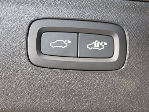 Used 2023 Volvo XC90 T8 Plus image 78