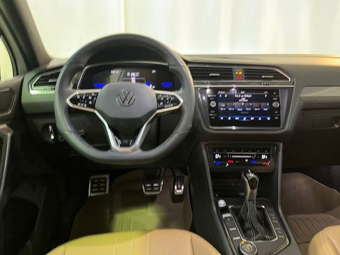 Certified 2024 Volkswagen Tiguan SE R-Line w/ MDO Package, Two-Row image 21