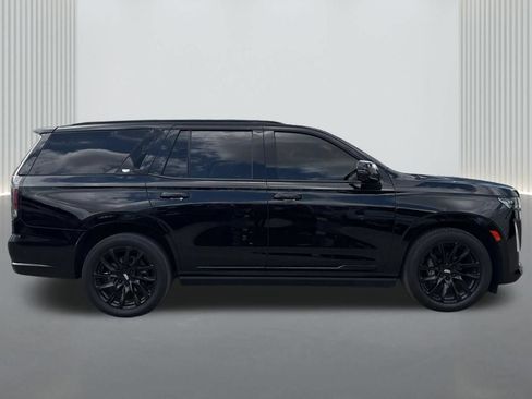 Used 2023 Cadillac Escalade Sport w/ LPO, ONYX Package AWD/4WD image 4