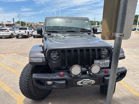 Used 2021 Jeep Gladiator Rubicon AWD/4WD image 2