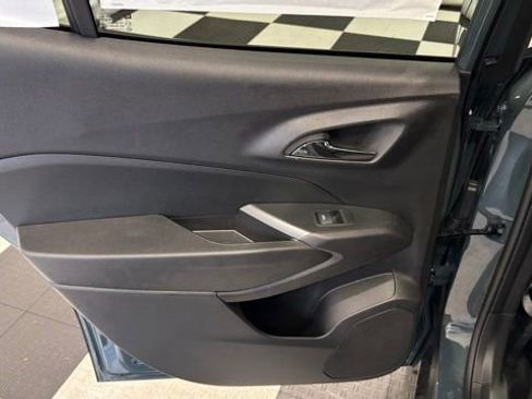 New 2026 Chevrolet Trax LT image 17